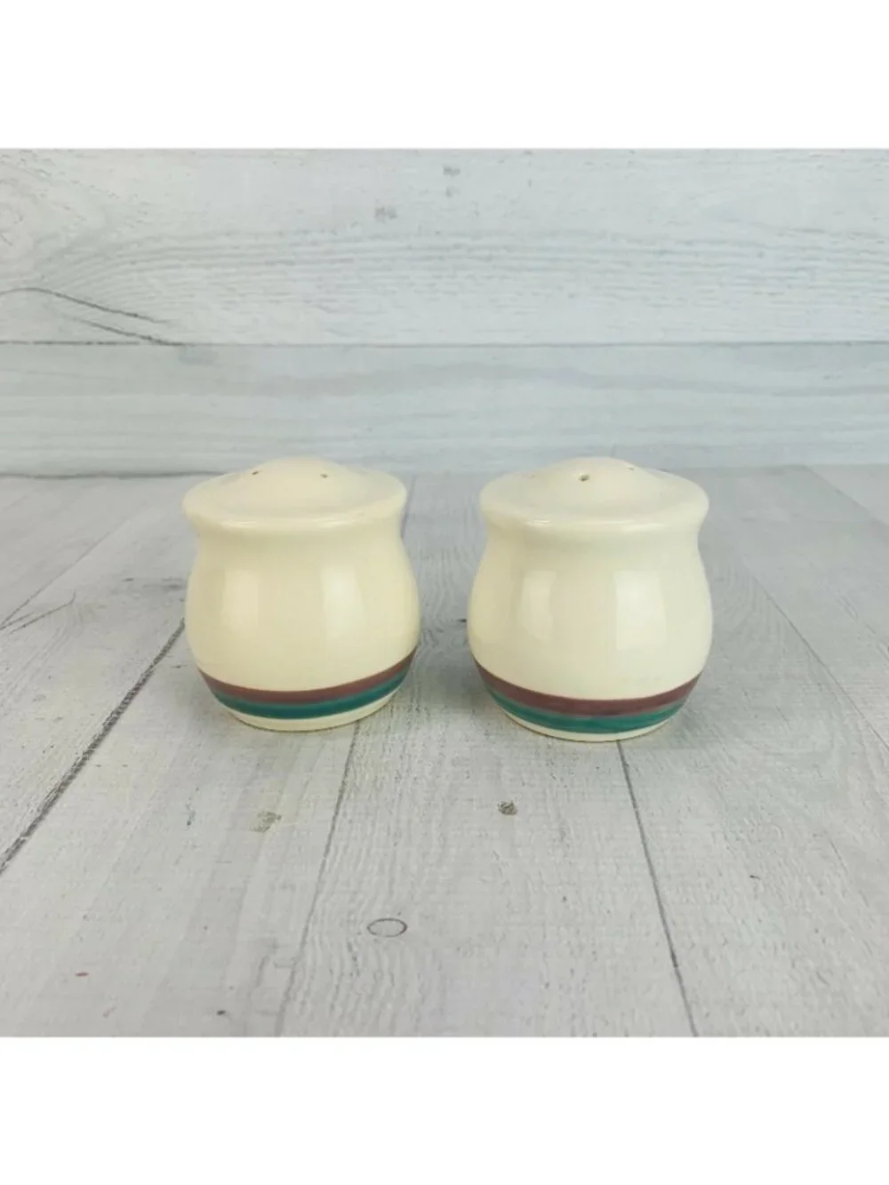 Pfaltzgraff JUNIPER  Stoneware Green  Mauve Bands 4 / 3 Salt Pepper Shaker Set 2